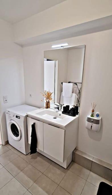 Loft Climatise Parking Gratuit 5Min Gare Appartement Le Plessis-Bouchard Buitenkant foto